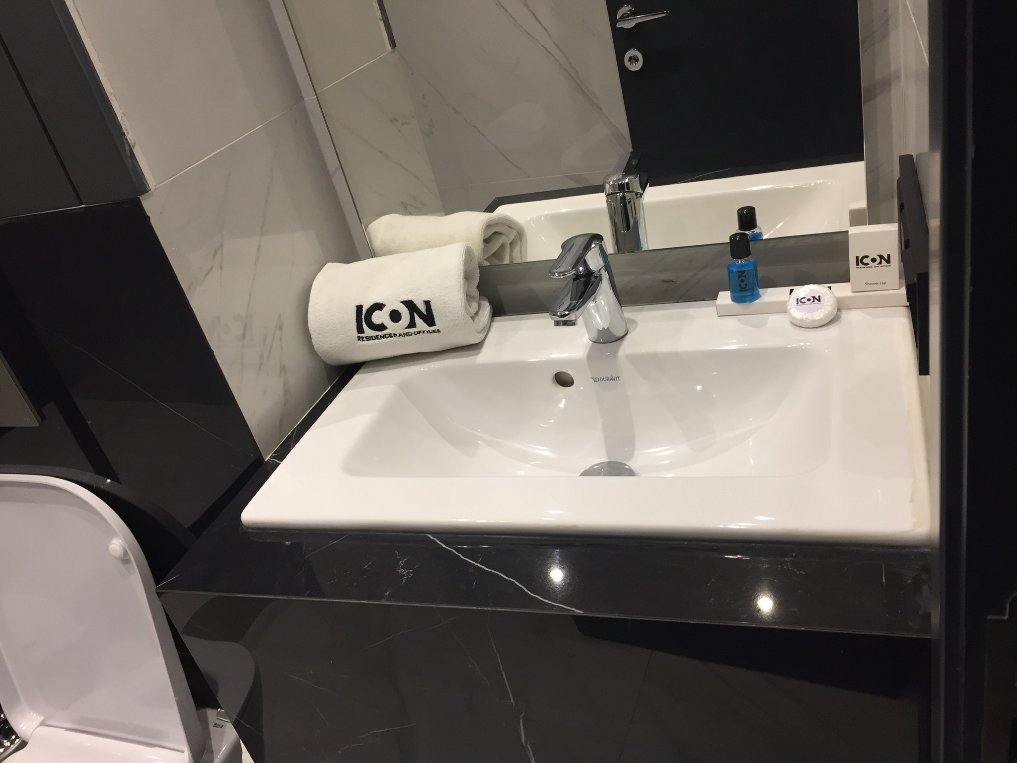 Studio to rent - Yaoundé, Bastos, Bastos centre - 600 000 FCFA / month