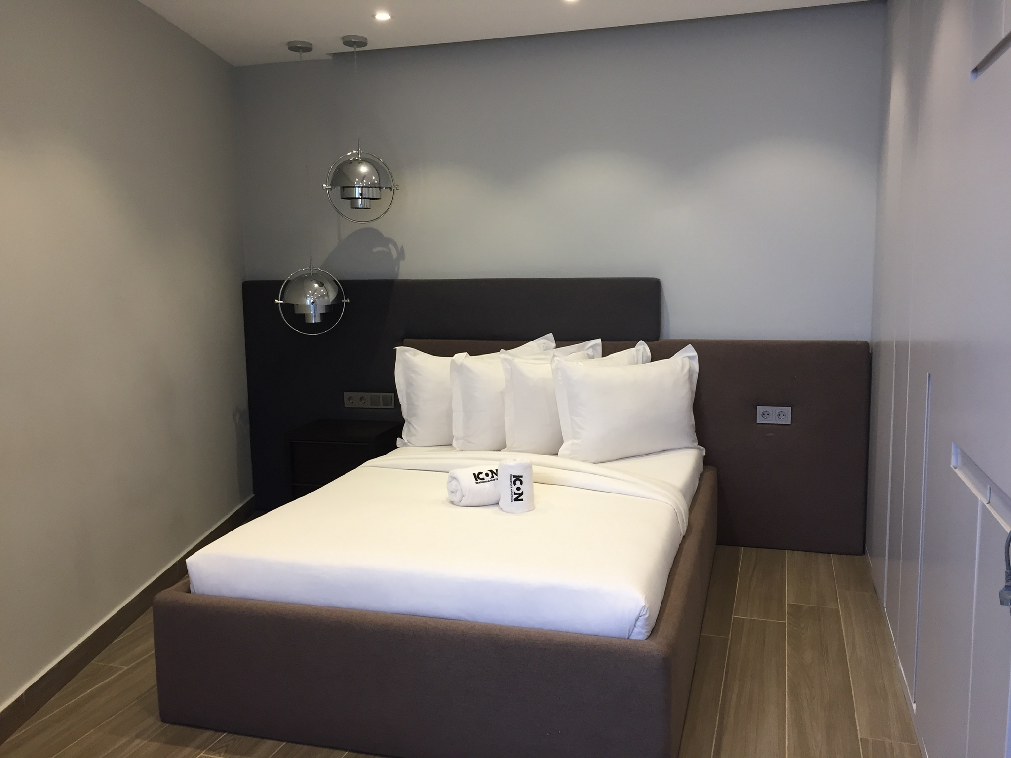 Apartment to rent - Yaoundé, Bastos, Bastos centre - 1 living room(s), 1 bedroom(s), 3 bathroom(s) - 600 000 FCFA / month