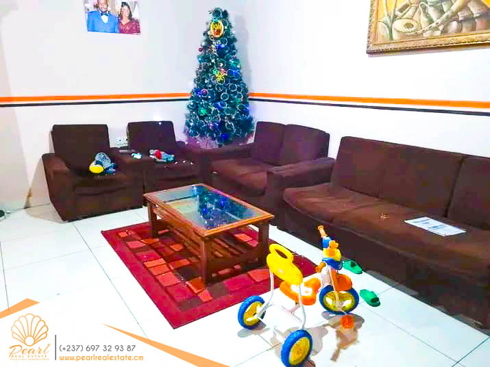 Maison (Villa) à vendre - Yaoundé, Nyom, Ebang - 2 salon(s), 6 chambre(s), 4 salle(s) de bains - 35 000 000 FCFA