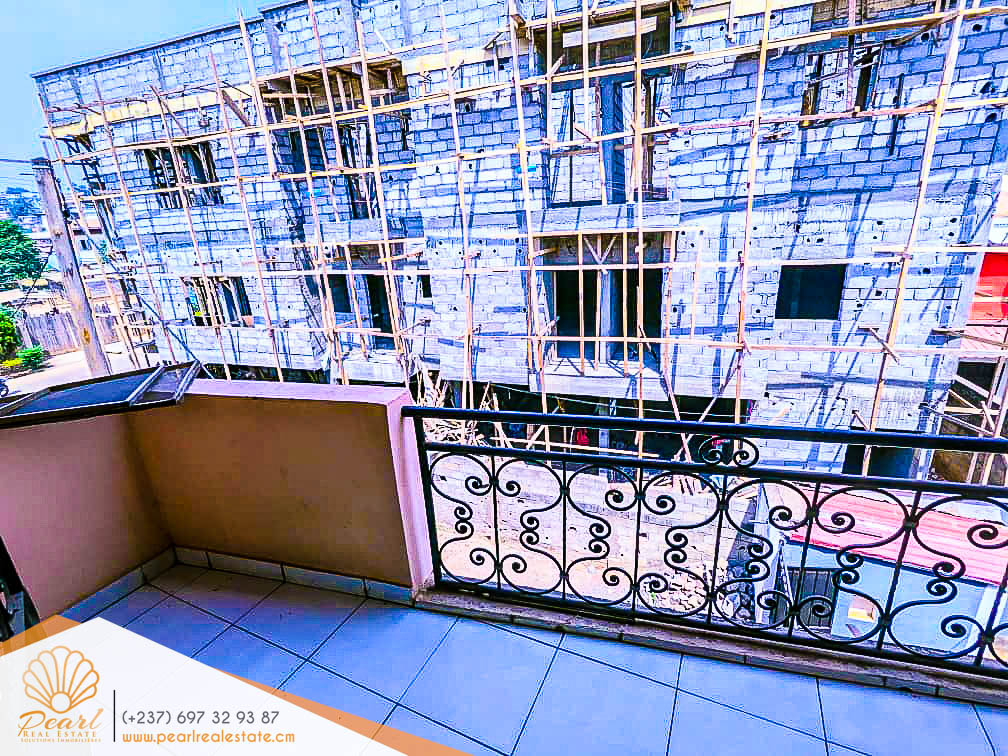 Appartement à louer - Yaoundé, Mfandena, Omnisports - 1 salon(s), 2 chambre(s), 2 salle(s) de bains - 250 000 FCFA / mois
