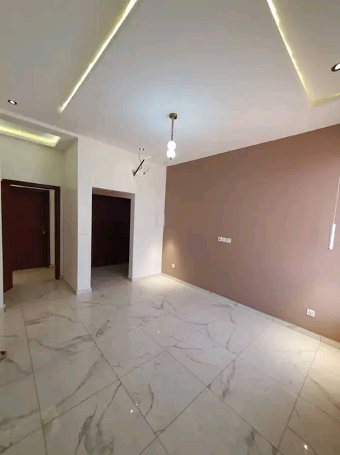 House (Duplex) to rent - Yaoundé, Bastos, Dragage - 2 living room(s), 4 bedroom(s), 4 bathroom(s) - 2 000 000 FCFA / month