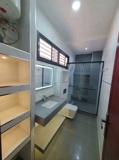 House (Duplex) to rent - Yaoundé, Bastos, Dragage - 2 living room(s), 4 bedroom(s), 4 bathroom(s) - 2 000 000 FCFA / month