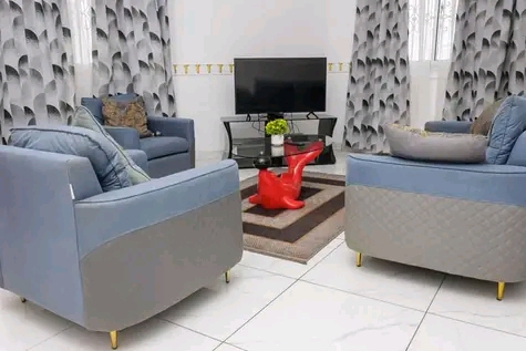 House (Duplex) to rent - Yaoundé, Odza, Odza - 2 living room(s), 5 bedroom(s), 6 bathroom(s) - 500 000 FCFA / month