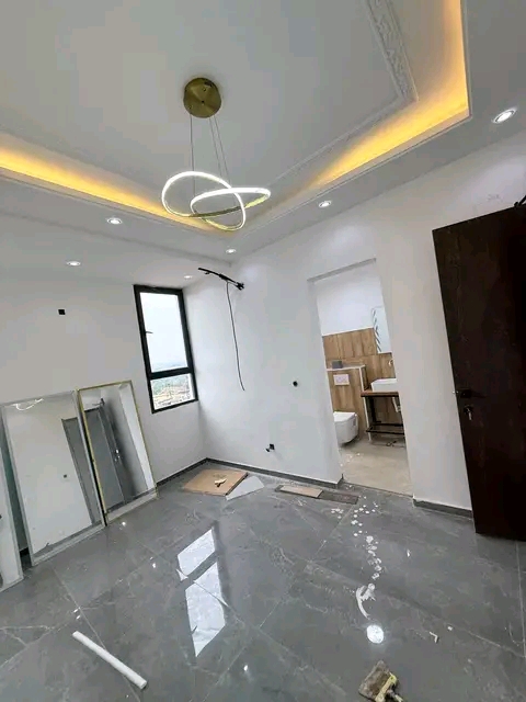 Apartment to rent - Yaoundé, Odza, Odza - 1 living room(s), 2 bedroom(s), 3 bathroom(s) - 350 000 FCFA / month