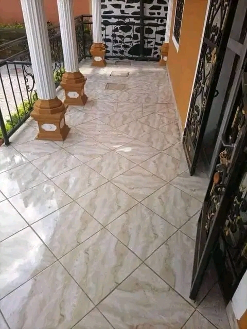 Apartment to rent - Yaoundé, Quartier Fouda, Quartier fouda - 1 living room(s), 3 bedroom(s), 2 bathroom(s) - 350 000 FCFA / month