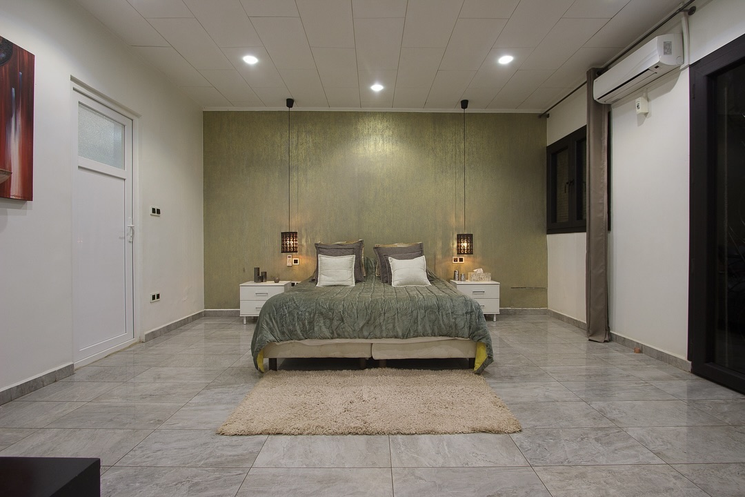 House (Villa) to rent - Yaoundé, Mfandena, Contactez-nous pour tous vos besoins immobiliers sur Bastos et Golf - 1 living room(s), 4 bedroom(s), 3 bathroom(s) - 3 200 000 FCFA / month
