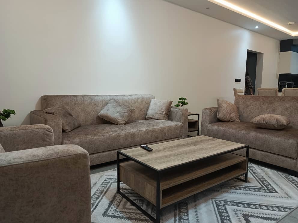 Apartment to rent - Yaoundé, Bastos, Bastos centre - 1 living room(s), 1 bedroom(s), 2 bathroom(s) - 1 200 000 FCFA / month