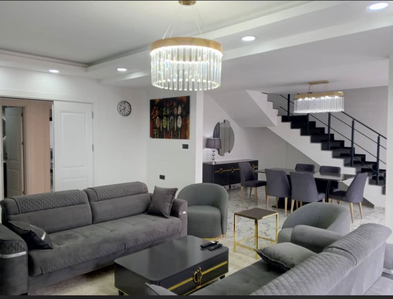 Apartment to rent - Yaoundé, Bastos, Bastos centre  ( prix à la nuitée) - 1 living room(s), 4 bedroom(s), 4 bathroom(s) - 400 000 FCFA / month