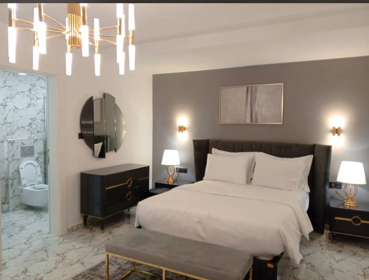 Apartment to rent - Yaoundé, Bastos, Bastos centre  ( prix à la nuitée) - 1 living room(s), 4 bedroom(s), 4 bathroom(s) - 400 000 FCFA / month