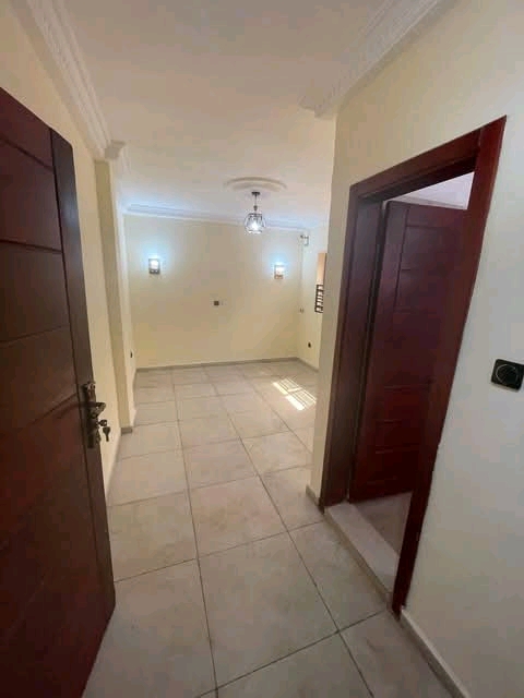 Maison (Villa) à louer - Yaoundé, Ngousso, Ngousso - 2 salon(s), 4 chambre(s), 3 salle(s) de bains - 250 000 FCFA / mois
