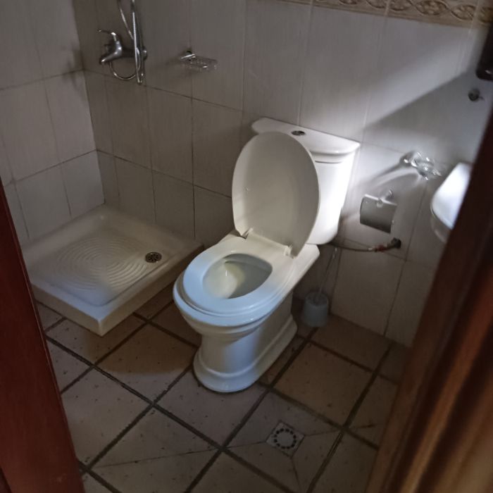 Apartment to rent - Yaoundé, Bastos, Bastos - 1 living room(s), 3 bedroom(s), 3 bathroom(s) - 800 000 FCFA / month