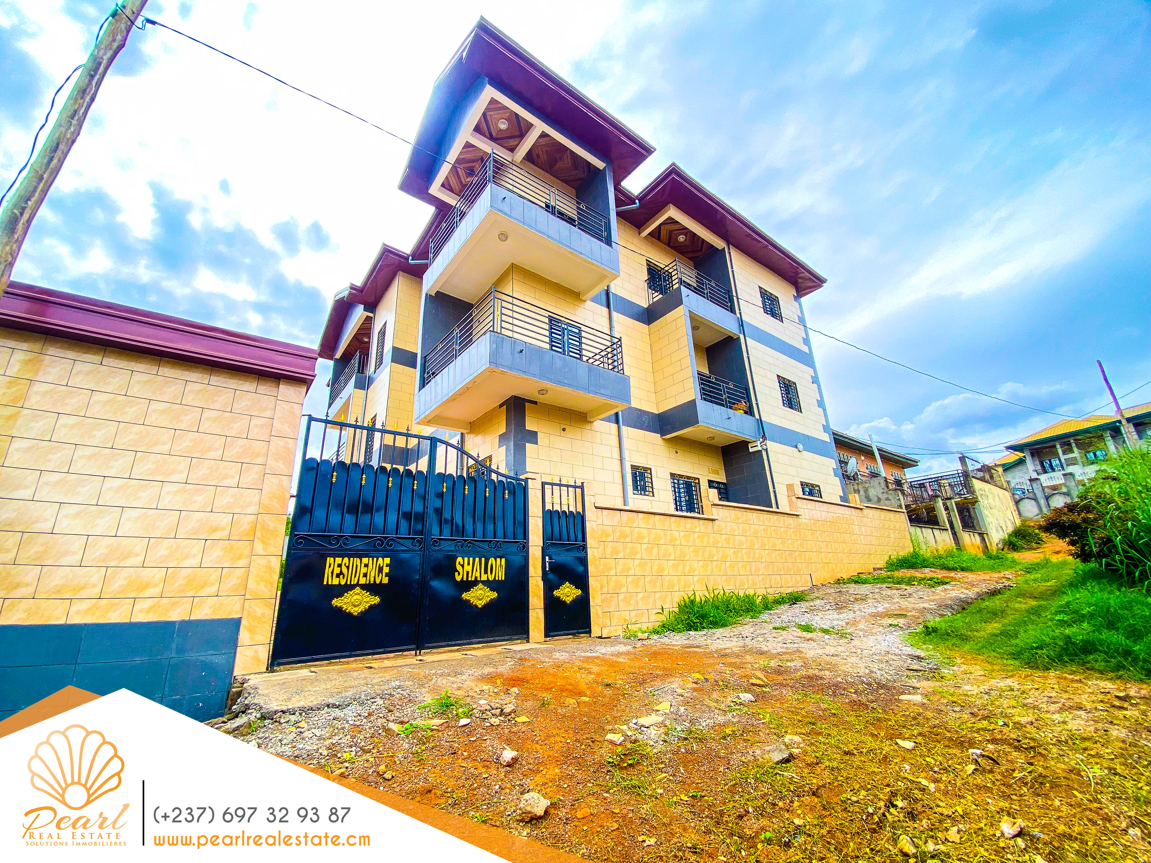 Appartement à louer - Yaoundé, Nkongoa (Par Mfou), Nkolanga’a École - 1 salon(s), 3 chambre(s), 2 salle(s) de bains - 105 000 FCFA / mois