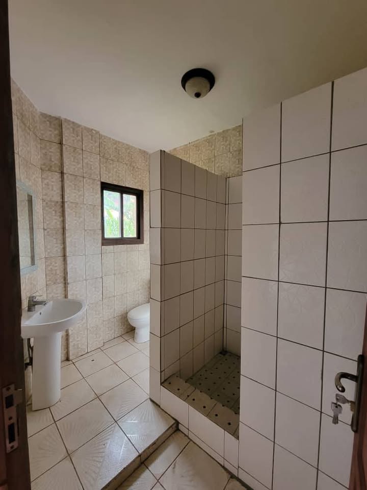 Appartement à louer - Yaoundé, Ngousso, ngousso - 1 salon(s), 2 chambre(s), 3 salle(s) de bains - 160 000 FCFA / mois