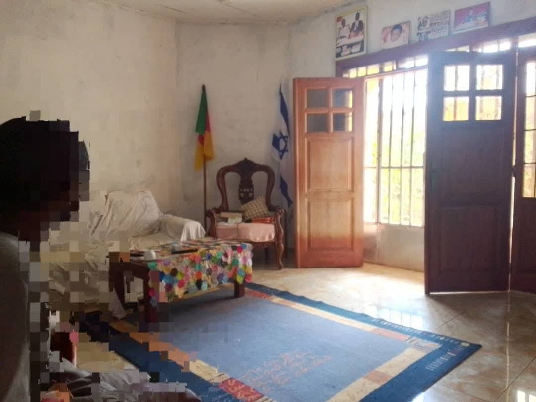 Maison (Villa) à vendre - Yaoundé, Nkolfoulou, tsinga village - 2 salon(s), 4 chambre(s), 3 salle(s) de bains - 35 000 000 FCFA