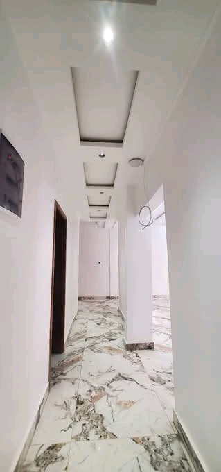 Appartement à louer - Yaoundé, Mfandena, Omnisport - 1 salon(s), 3 chambre(s), 3 salle(s) de bains - 600 000 FCFA / mois
