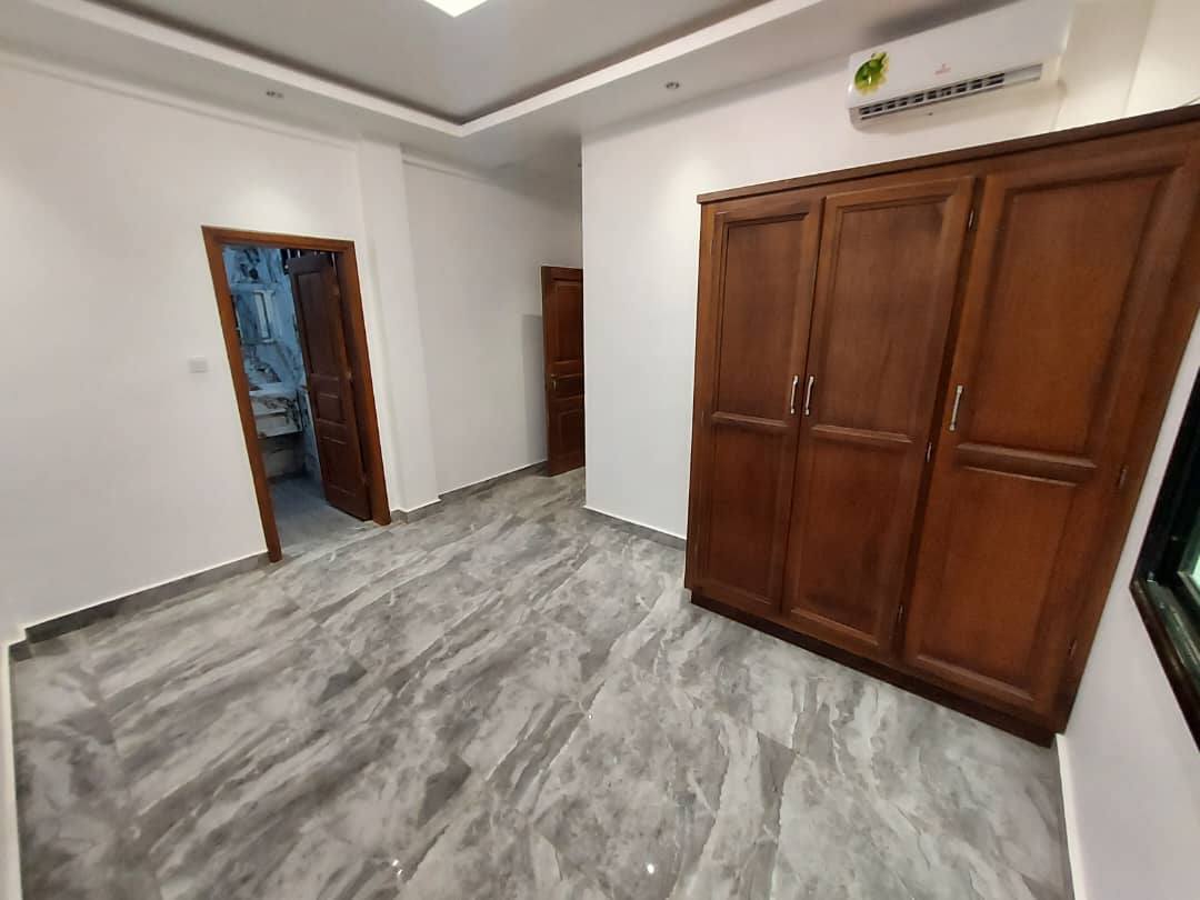Appartement à louer - Yaoundé, Mfandena, omnisport - 1 salon(s), 1 chambre(s), 1 salle(s) de bains - 350 000 FCFA / mois