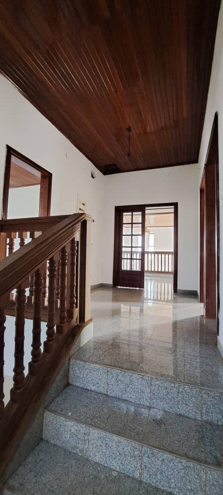 House (Duplex) to rent - Yaoundé, Odza, koweit - 3 living room(s), 6 bedroom(s), 7 bathroom(s) - 1 200 000 FCFA / month