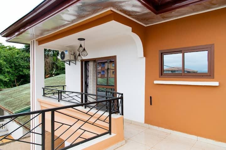 Apartment to rent - Yaoundé, Bastos, OMNISPORT PRIX a LA NUITÉE - 1 living room(s), 3 bedroom(s), 3 bathroom(s) - 50 000 FCFA / month