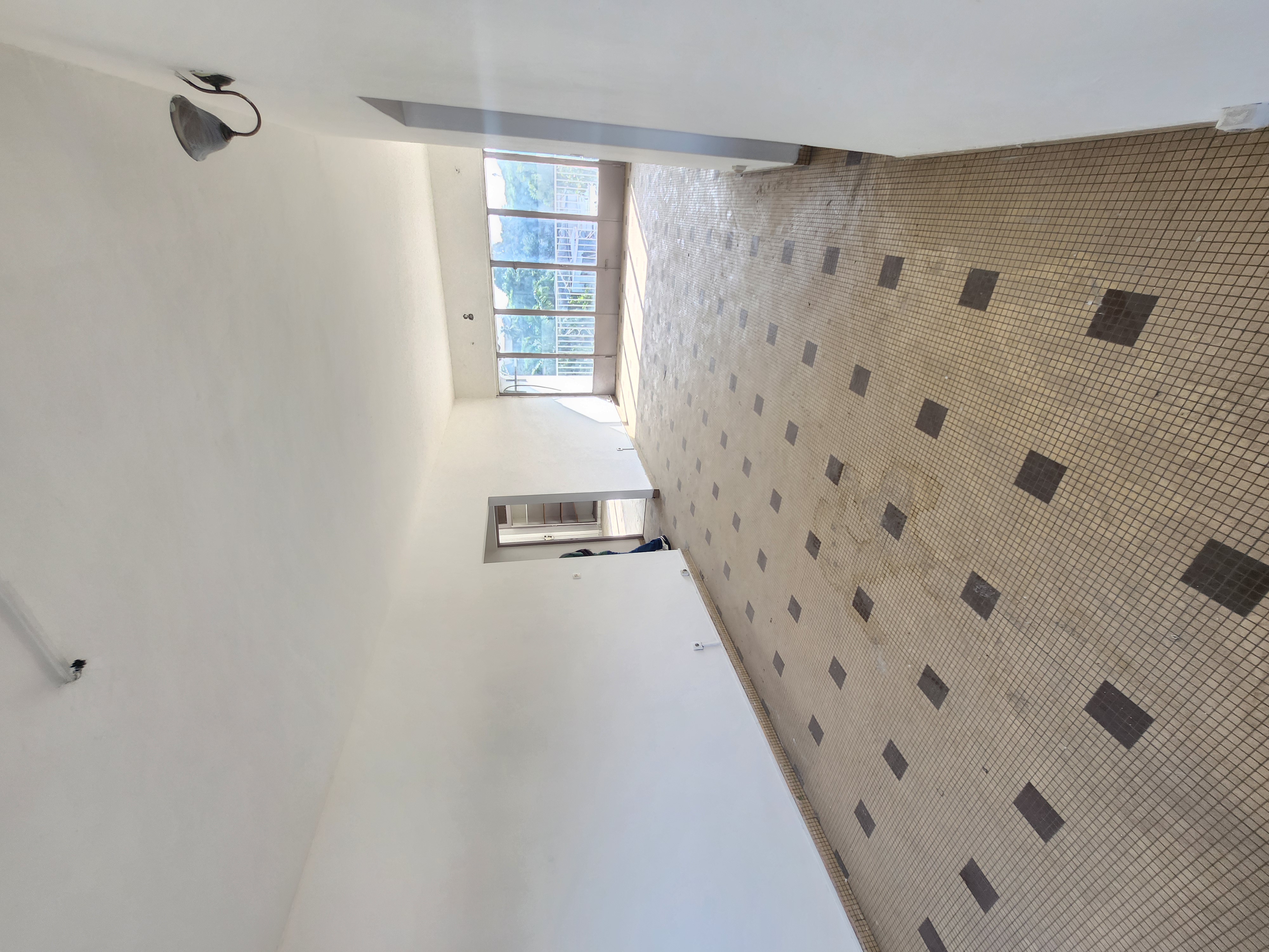 Apartment to rent - Douala, Bonapriso, Hydrocarbures - 1 living room(s), 3 bedroom(s), 2 bathroom(s) - 800 000 FCFA / month