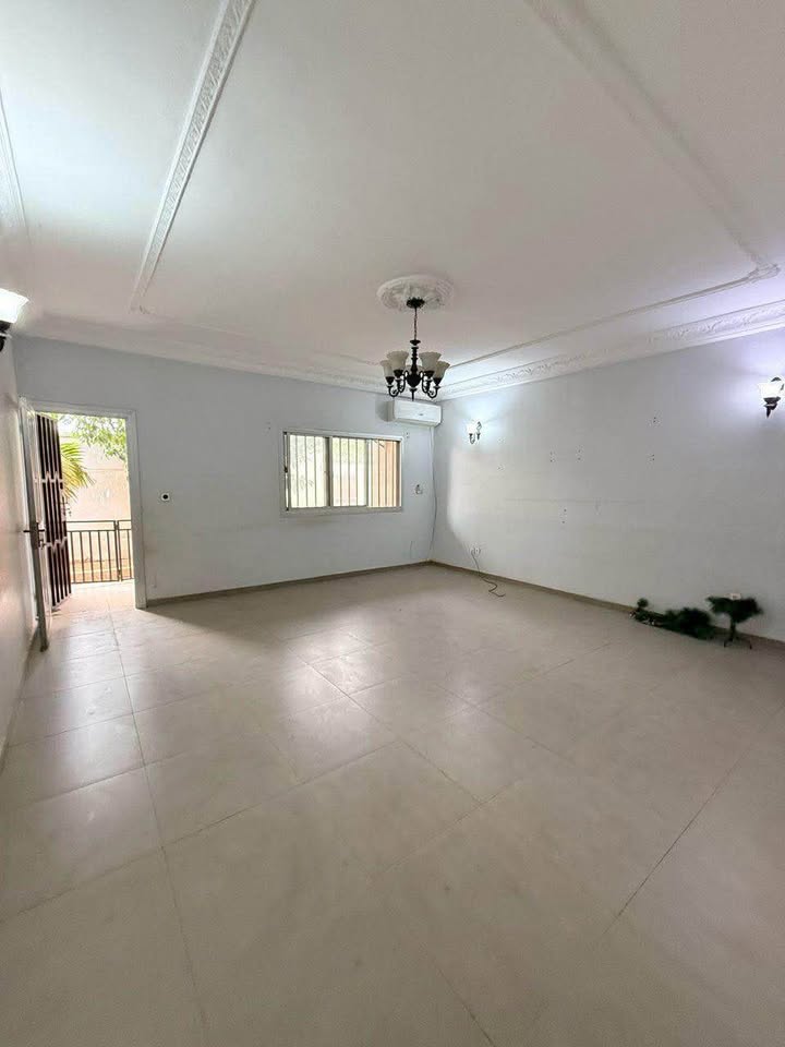 Appartement à louer - Yaoundé, Ngousso, ngousso - 1 salon(s), 3 chambre(s), 3 salle(s) de bains - 250 000 FCFA / mois
