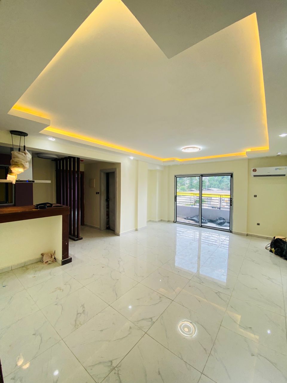 Apartment to rent - Douala, Makepe, Non loin de cour suprême - 1 living room(s), 1 bedroom(s), 1 bathroom(s) - 200 000 FCFA / month