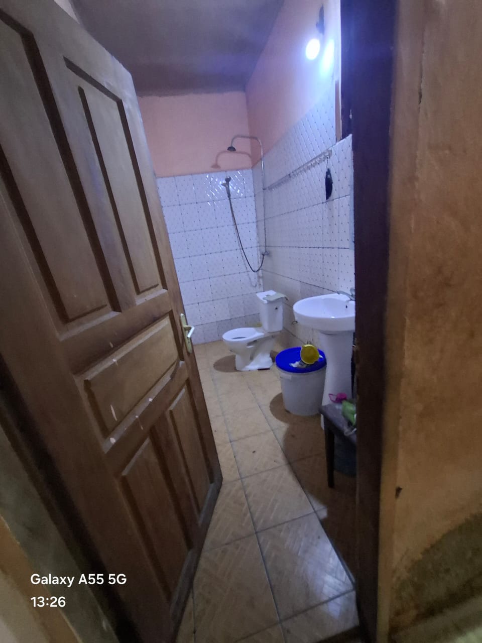 House (Villa) to rent - Douala, Bepanda, Bepanda - 1 living room(s), 4 bedroom(s), 3 bathroom(s) - 150 000 FCFA / month