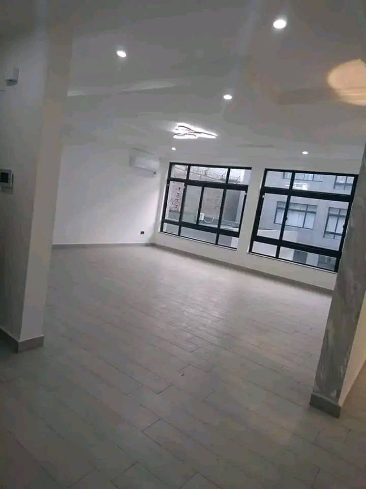 Apartment to rent - Yaoundé, Bastos, Bastos - 1 living room(s), 3 bedroom(s), 4 bathroom(s) - 1 800 FCFA / month