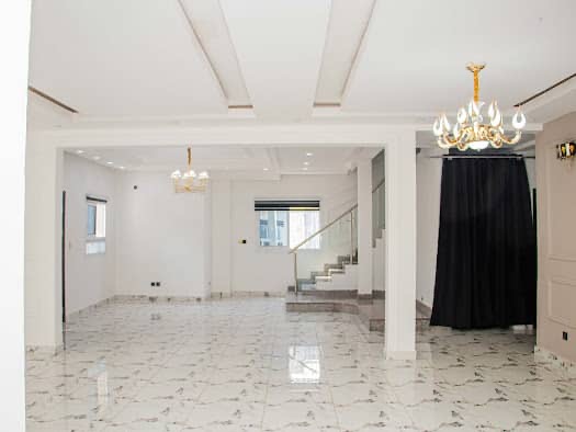 House (Villa) for sale - Yaoundé, Odza, Borne 12 - 1 living room(s), 4 bedroom(s), 3 bathroom(s) - 350 000 000 FCFA / month