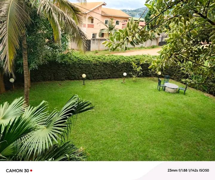 House (Villa) for sale - Yaoundé, Nyom, Duplex haut standing à vendre Yaoundé NYOM - 1 living room(s), 3 bedroom(s), 2 bathroom(s) - 115 000 000 FCFA / month