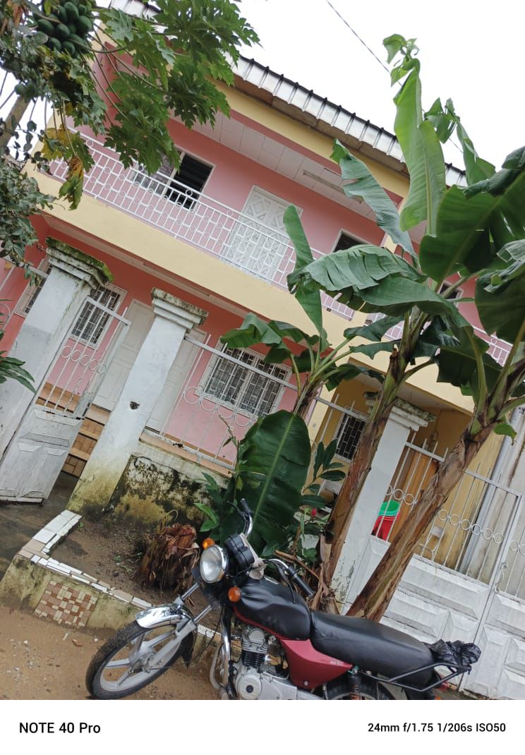 House (Duplex) to rent - Douala, Bonamoussadi, Lyce - 2 living room(s), 5 bedroom(s), 3 bathroom(s) - 400 000 FCFA / month
