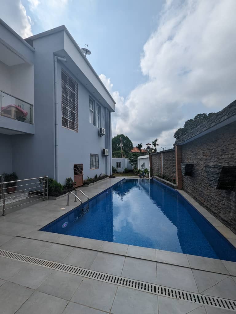 House (Duplex) for sale - Yaoundé, Odza, Borne 12 - 3 living room(s), 5 bedroom(s), 5 bathroom(s) - 275 000 000 FCFA / month