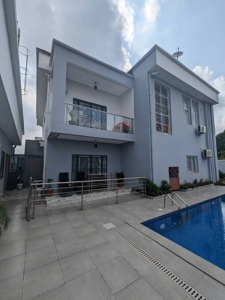 House (Duplex) for sale - Yaoundé, Odza, Borne 12 - 3 living room(s), 5 bedroom(s), 5 bathroom(s) - 275 000 000 FCFA / month