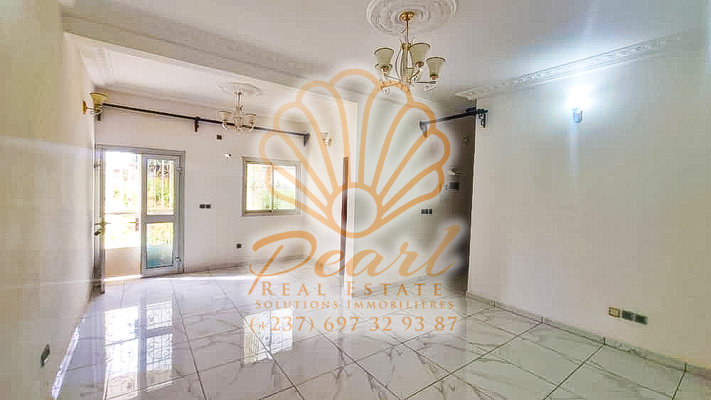 Apartment to rent - Yaoundé, Mimboman I, Terminus - 1 living room(s), 2 bedroom(s), 3 bathroom(s) - 20 000 FCFA / month