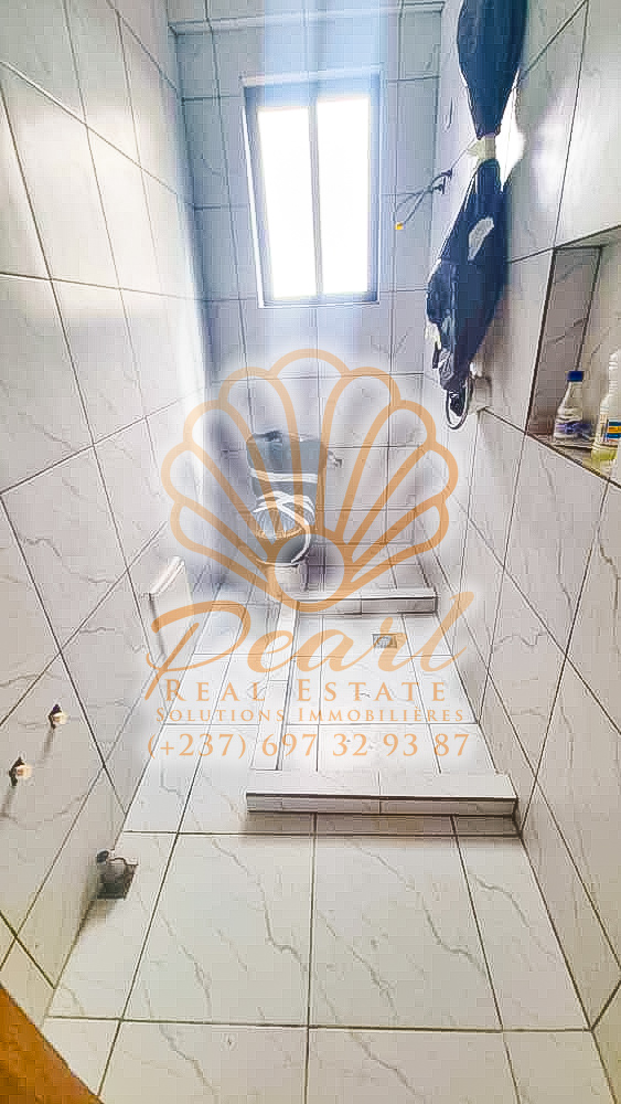 Apartment to rent - Yaoundé, Mimboman I, Opep - 1 living room(s), 2 bedroom(s), 2 bathroom(s) - 200 000 FCFA / month