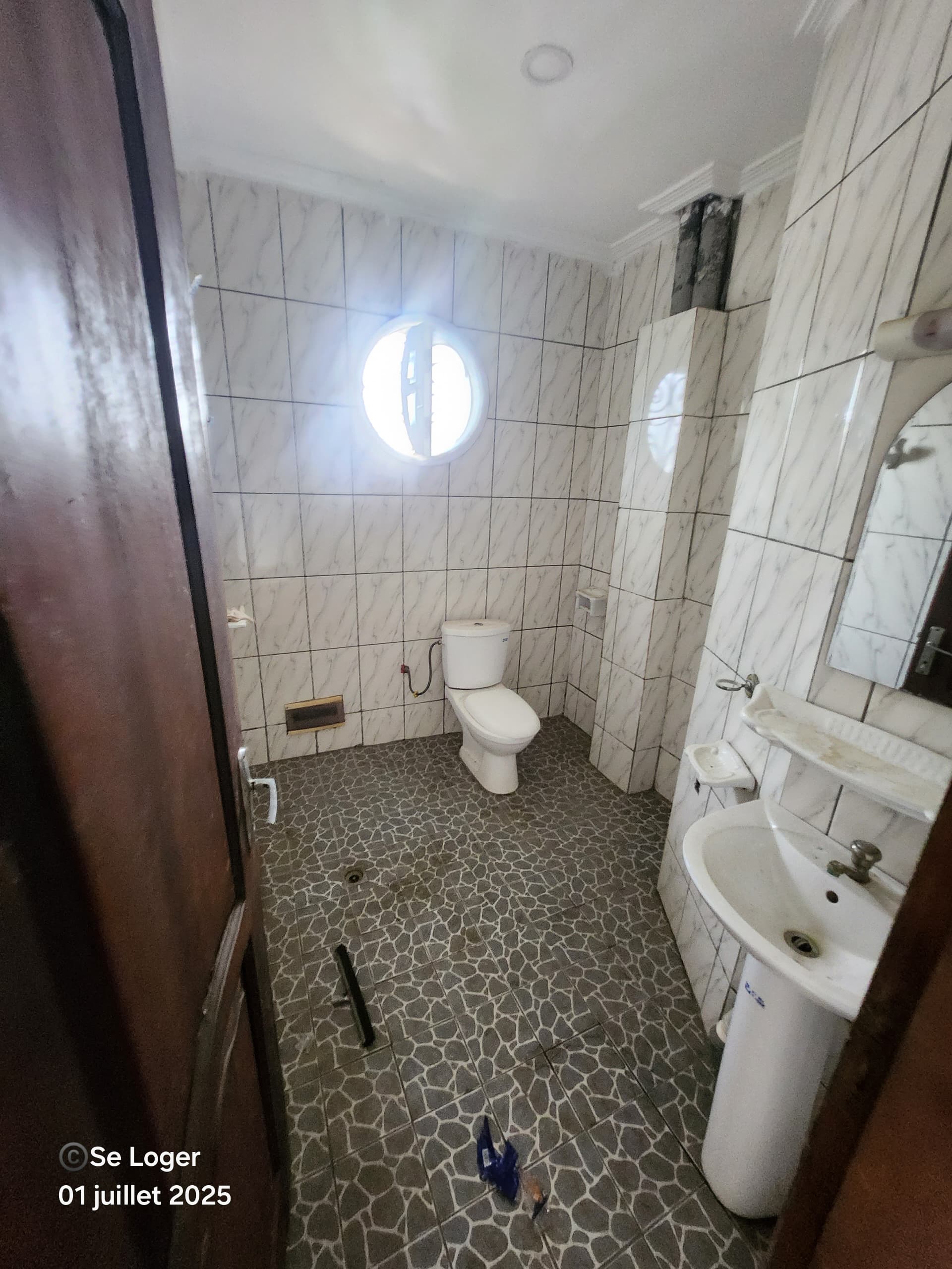 Apartment to rent - Douala, Logbessou I, H - 1 living room(s), 2 bedroom(s), 2 bathroom(s) - 150 000 FCFA / month