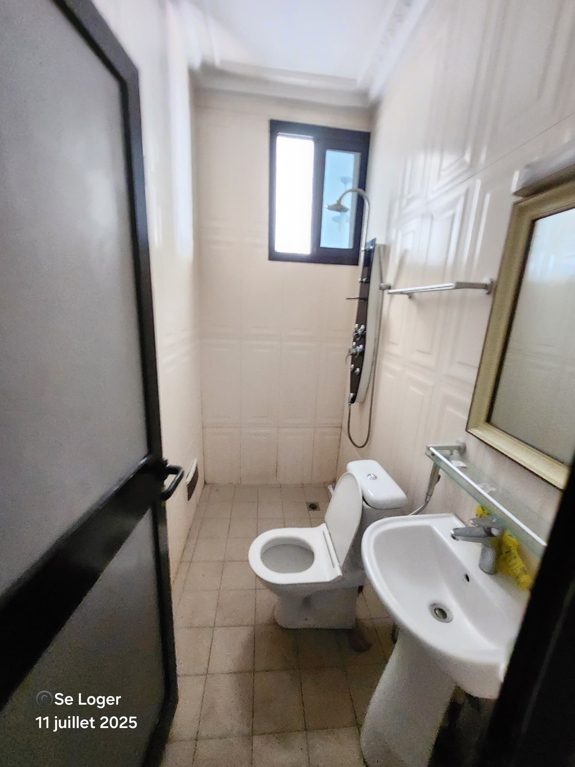 Apartment to rent - Douala, Kotto, En bordure de route - 1 living room(s), 2 bedroom(s), 2 bathroom(s) - 300 000 FCFA / month