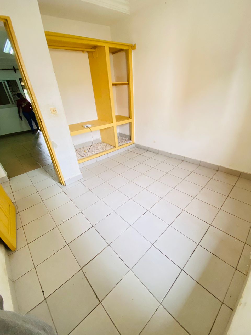 Apartment to rent - Douala, Logpom, bassong - 1 living room(s), 1 bedroom(s), 1 bathroom(s) - 65 000 FCFA / month