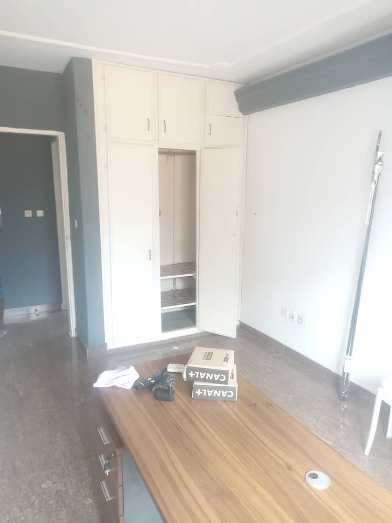 Apartment to rent - Douala, Bonapriso, Bonapriso - 1 living room(s), 1 bedroom(s), 1 bathroom(s) - 250 000 FCFA / month