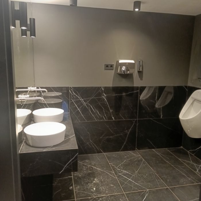 Bureau à louer à Yaoundé, Bastos, Bastos - 263 m2 - 3 500 000 FCFA