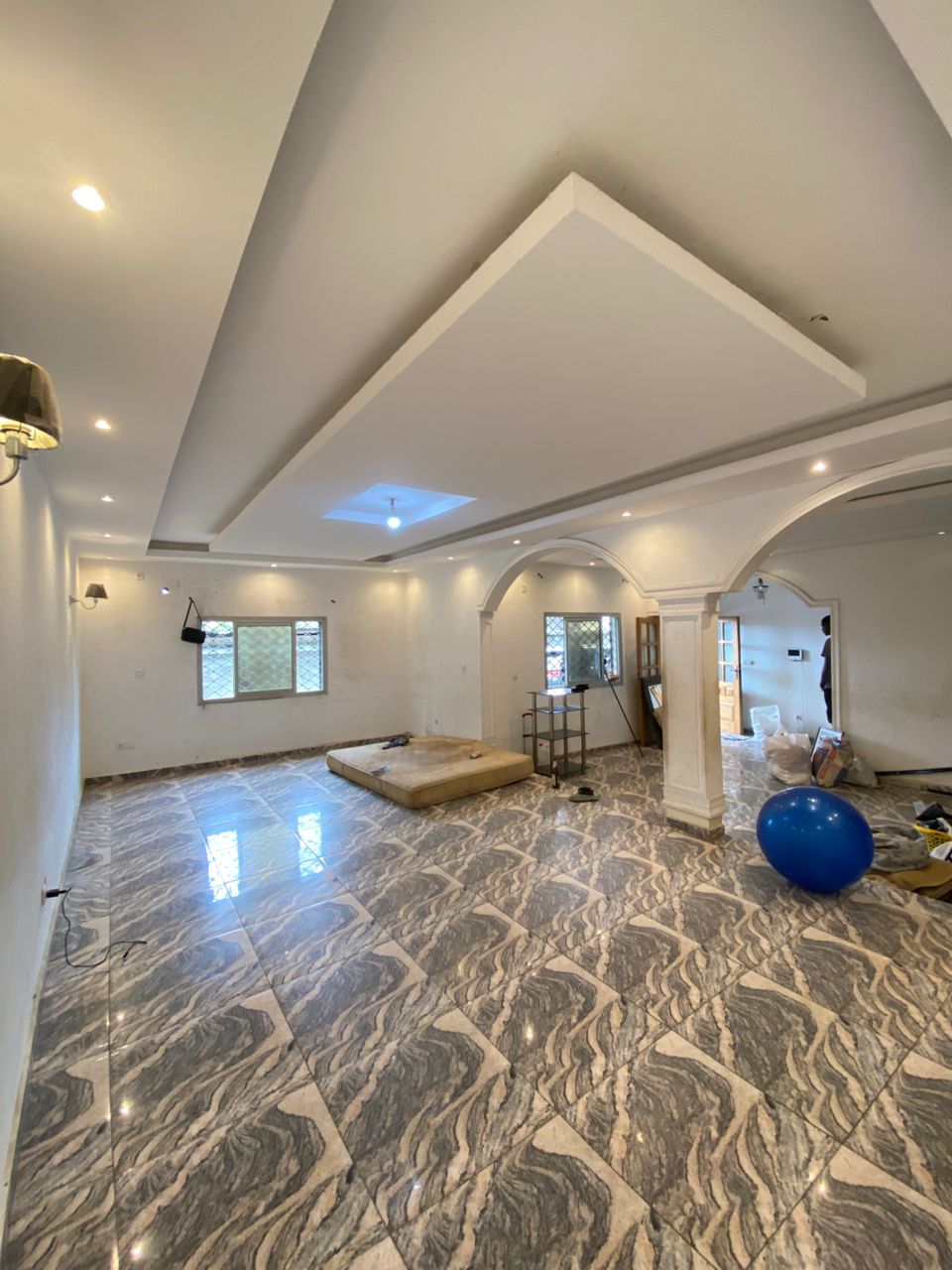 House (Villa) to rent - Douala, Makepe, Non loin de tradex rond poulin - 1 living room(s), 3 bedroom(s), 2 bathroom(s) - 300 000 FCFA / month