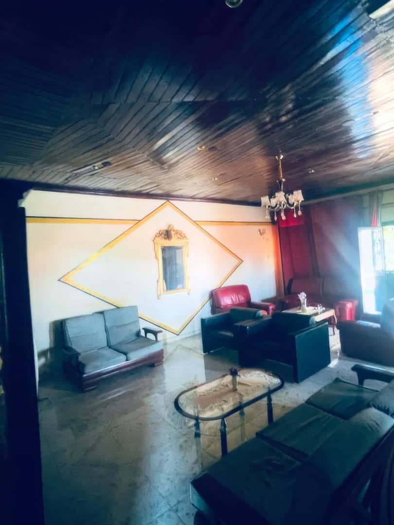 House (Villa) for sale - Mfou, Awae, Koulou - 1 living room(s), 4 bedroom(s), 3 bathroom(s) - 45 000 000 FCFA / month