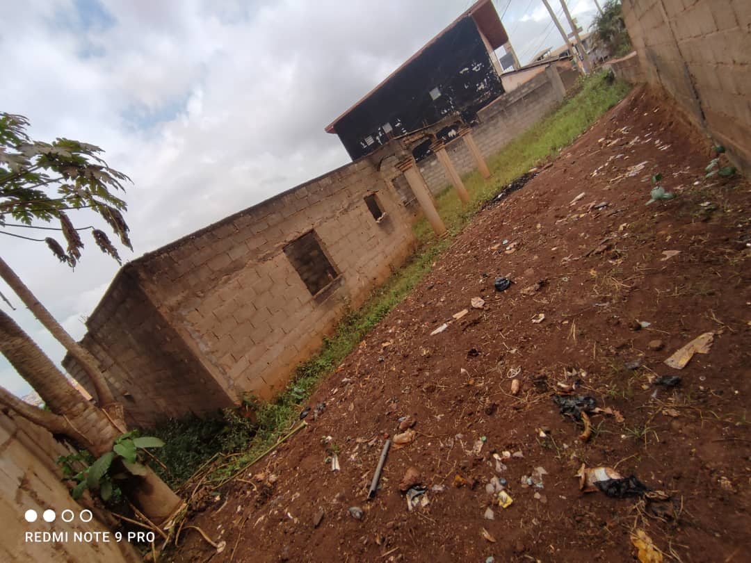Land for sale at Yaoundé, Damas, Petit génie - 429 m2 - 25 000 000 FCFA
