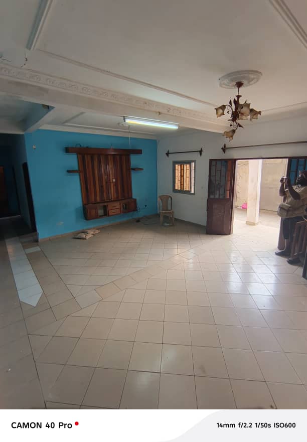 House (Villa) to rent - Douala, Logpom, logpom - 1 living room(s), 3 bedroom(s), 2 bathroom(s) - 180 000 FCFA / month