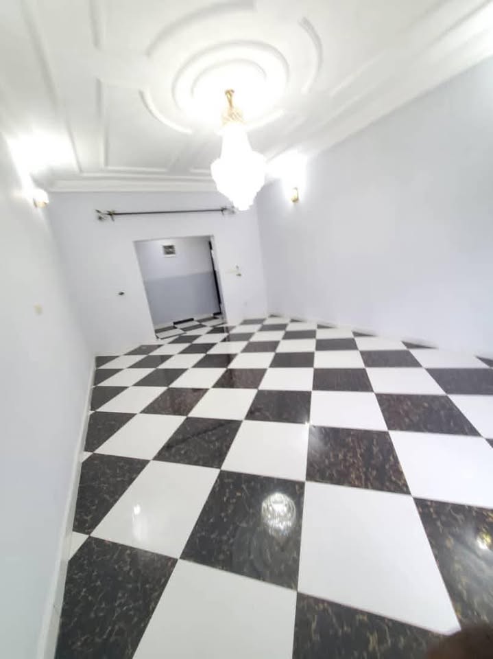 Appartement à louer - Yaoundé, Odza, plaque LB - 1 salon(s), 2 chambre(s), 2 salle(s) de bains - 200 000 FCFA / mois