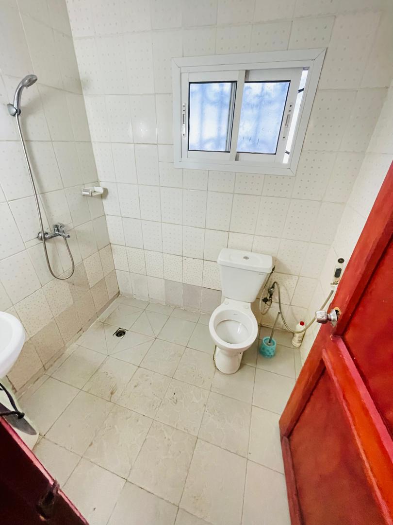 House (Villa) to rent - Douala, Kotto, Kotto - 1 living room(s), 4 bedroom(s), 3 bathroom(s) - 350 000 FCFA / month