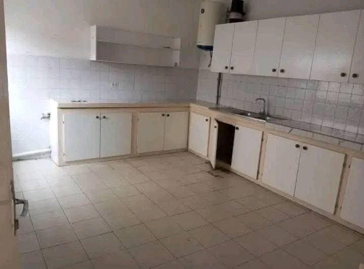 House (Villa) to rent - Douala, Bonapriso, Hydrocarbures - 1 living room(s), 3 bedroom(s), 2 bathroom(s) - 2 300 000 FCFA / month