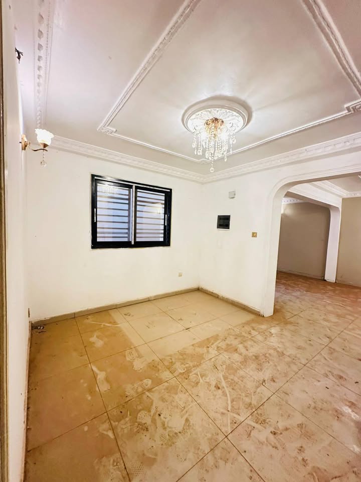 House (Duplex) to rent - Yaoundé, Cité verte, cite verte - 2 living room(s), 3 bedroom(s), 3 bathroom(s) - 230 000 FCFA / month