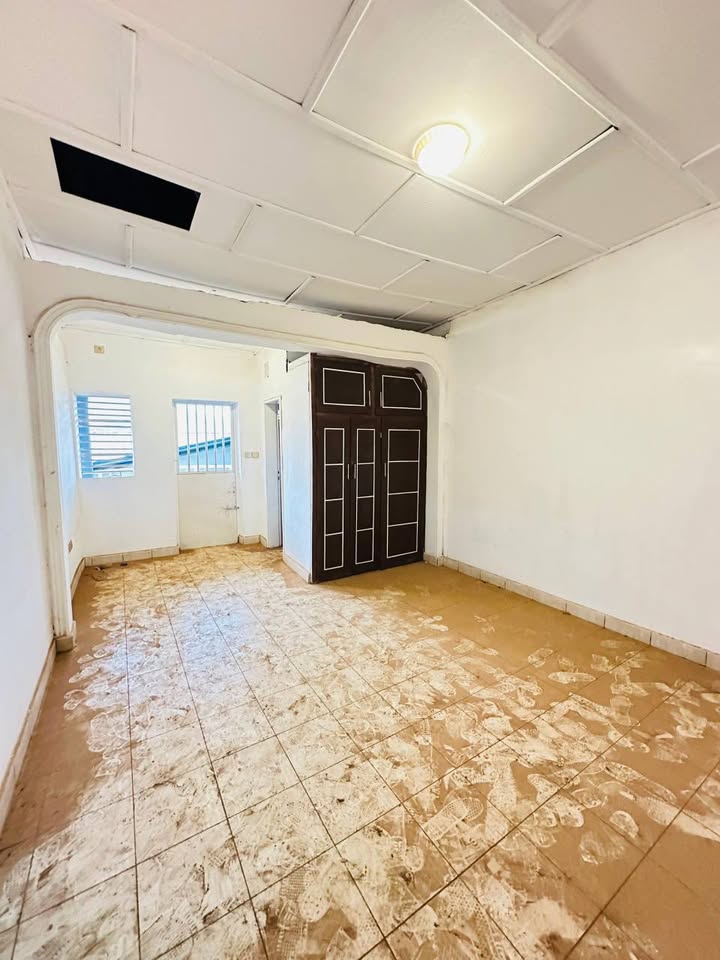 House (Duplex) to rent - Yaoundé, Cité verte, cite verte - 2 living room(s), 3 bedroom(s), 3 bathroom(s) - 230 000 FCFA / month