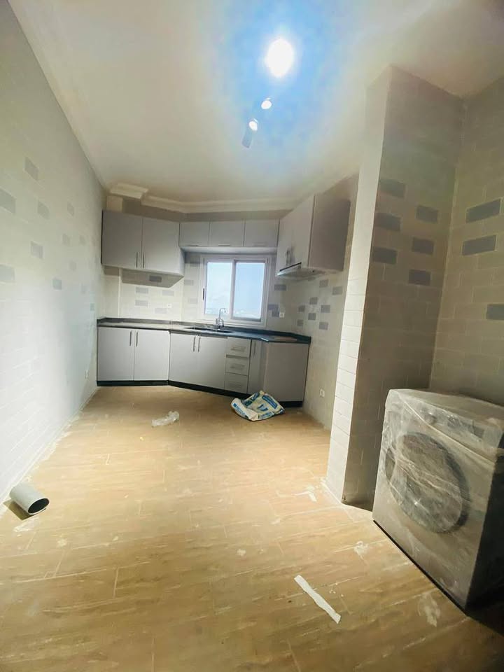 Appartement à louer - Yaoundé, Mvan, tropicana - 1 salon(s), 2 chambre(s), 3 salle(s) de bains - 300 000 FCFA / mois