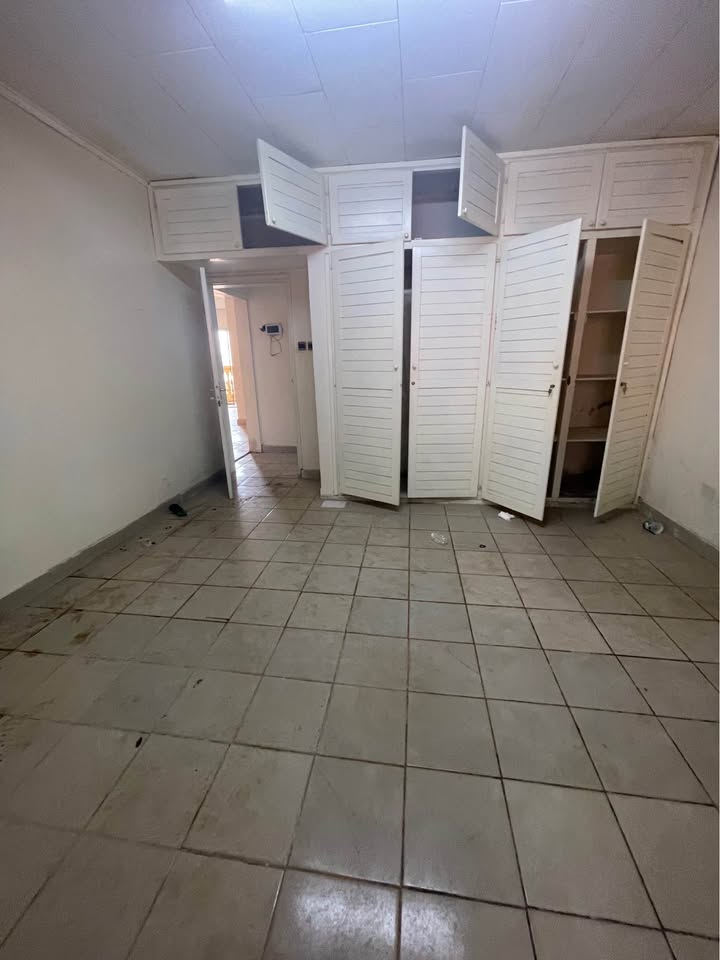 House (Villa) to rent - Yaoundé, Efoulan, efoulan - 1 living room(s), 4 bedroom(s), 3 bathroom(s) - 280 000 FCFA / month